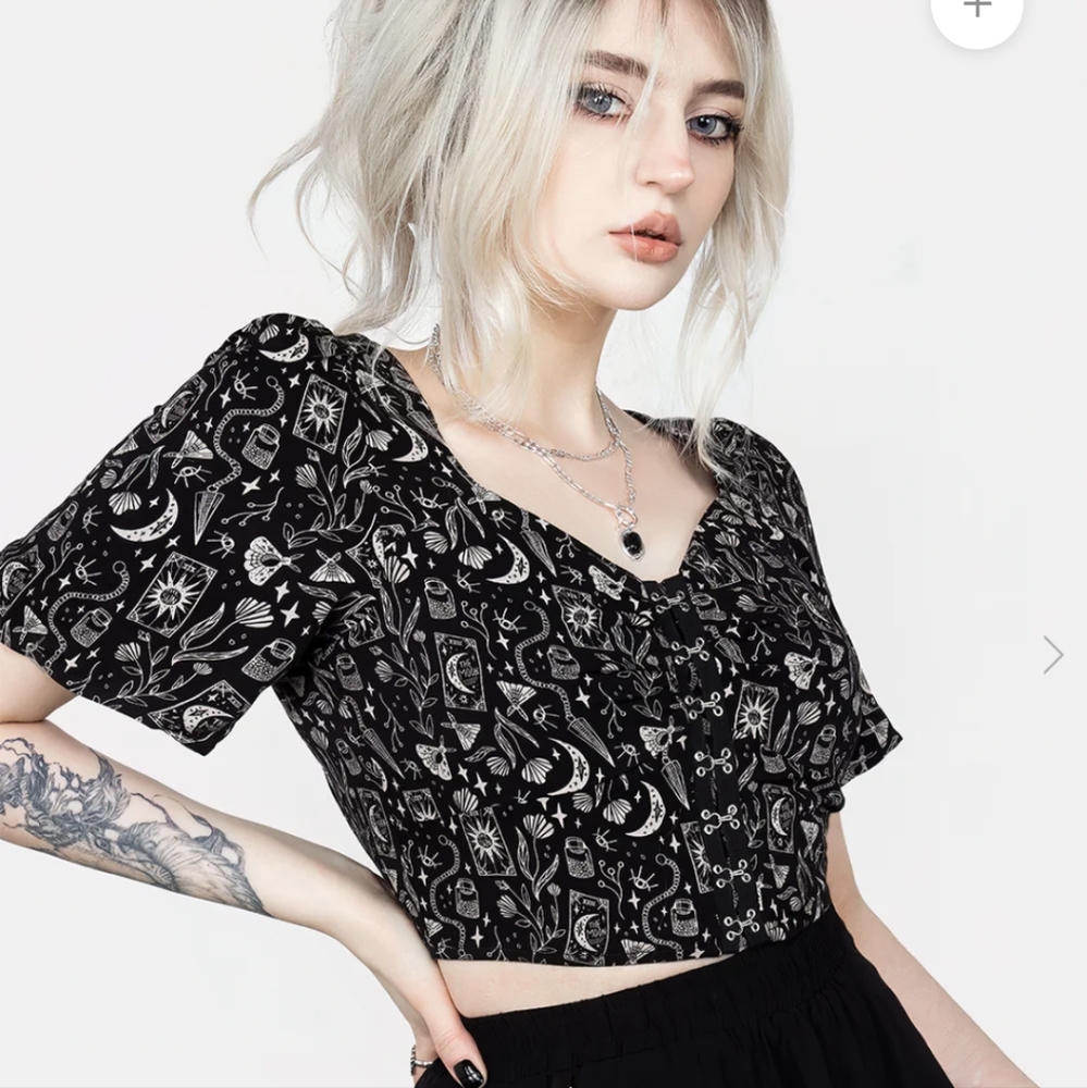 Disturbia craft top